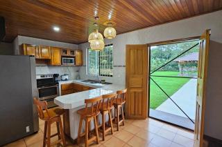 Casa Roble Fortuna - Fortuna - 7