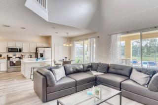 Lakefront 6BR Resort Pool Home Near Disney - Kissimmee - 6