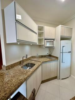 Apartamento 03 dormitórios 400 metros do mar - Florianópolis - 6
