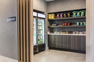 Holiday Inn Express & Suites Toronto Airport South by IHG - 4
