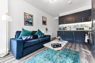 Stylish and Family Friendly 3 Bedroom Apartment - Londra - 2