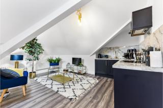 Lovely Two Bedroom with Ensuite Bathrooms - Londra - 5