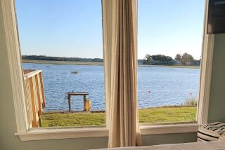 Marsh House, HOT TUB, Waterfront, KING bed, Close to Lejeune, - Cedar Point - 9