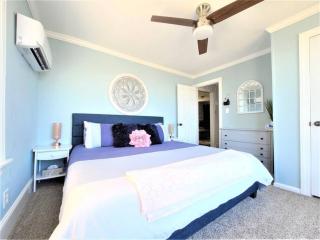 Marsh House, HOT TUB, Waterfront, KING bed, Close to Lejeune, - 4