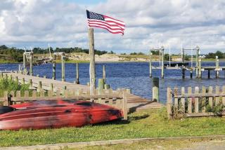 Dock House, Close to Camp Lejeune, water access, DOCK, king bed - Cedar Point - 4