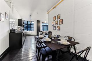 Trendy and Eccentric Flat in Hackney - 8
