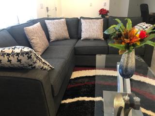 ChrisTon Exotic Suite - A Homey Suite - Halifax - 1