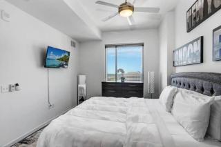 1BR Oasis in Downtown Tampa w Balcony & City Views - Tampa - 1