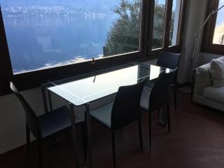 Beautiful Villa with Private Access to the Lake. - Limonta - 8