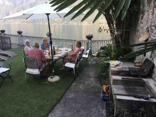 Beautiful Villa with Private Access to the Lake. - Limonta - 4