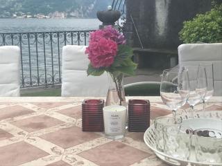 Beautiful Villa with Private Access to the Lake. - Limonta - 1