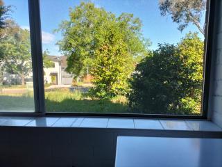 Spacious Granny Flat next to the Canberra Hospital - Harman - 4