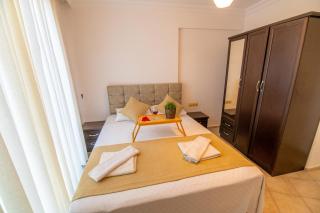 Sunset Beach Club Aqualettings Dolphin 4 - 1