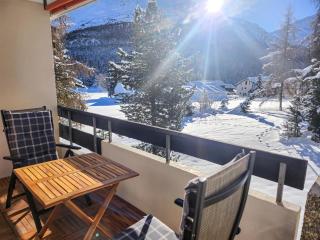 Modernes Alpenstudio mit Bergblick, Pool und Sauna - St. Moritz - 9