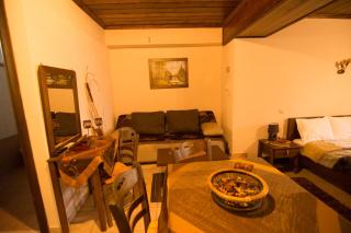 Spitiko - Kato Loutraki - 4