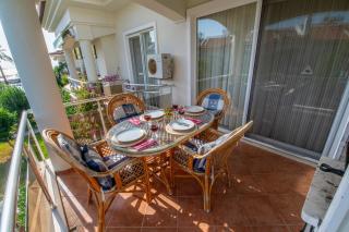 Sunset Beach Club Aqualettings Seahorse 6 - 7