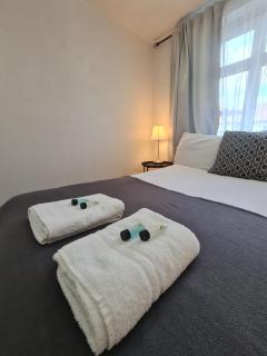 Smart & Bright Apartment - 4