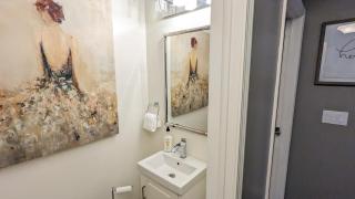 5 Bedroom Family Gathering Home with Indoor Hot Tub - Huron - 1