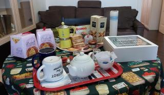 Tania House, Metro Italia 61 - 1