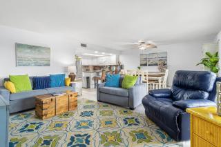 Beach Oasis - No Storm Damage & Guest Ready! Come Enjoy the Heated Pool & Relax at the Beach! - Clearwater Beach - 6