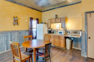 Reservoir Access Pet-Friendly Kerens Cabin! - 2