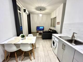 Lumineux 2 pièces - centre-ville climatisé - netflix prime canal - bien placé - 0