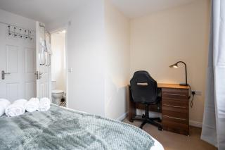 Beautiful 4 Bed House in Manchester Free Parking - Manchester - 4