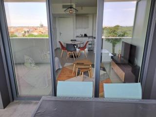 Iconic 652, T2 vue mer, bien équipé, centre port - 4