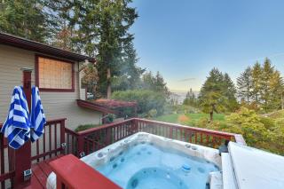 Dolphin House - Nanoose Bay - 9