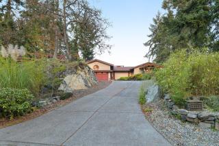 Dolphin House - Nanoose Bay - 2