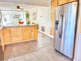 Groovy Getaway Retro Vibes In North Park, Sd - 5