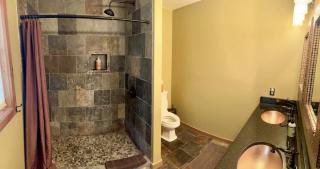 Cabin in Lost City WV with Hot Tub and Pet Friendly - Lost City - 2