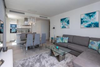 Luxury 2BR Seaviews - Santa Barbara Heights - Fuengirola - 4
