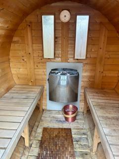 Huge Mansion w/ Hot Tub, Sauna and more! - Liverpool - 8