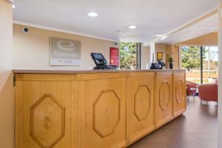 Econo Lodge - Hendersonville - 8
