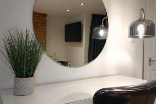 2 Bedroom City Centre Duplex Apt - Preston - 2