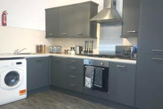 2 Bedroom City Centre Duplex Apt - Preston - 1