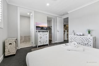 New Haven - Morning Sunrise Suite - Banksia Beach - 8