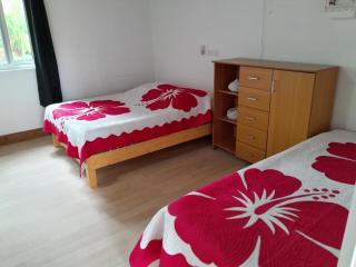 Mara'ai le spot Tubuai Chambre triple Taahueia Deluxe SDB privée avec piscine - 5