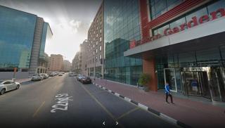 Striped Partition Room in Barsha 1 Near Mall of the Emirates - Dubai - 7