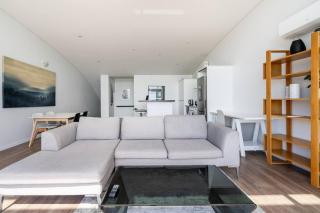 Spacious Penthouse With Spectacular Harbour Views! - Auckland - 9