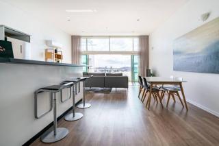 Spacious Penthouse With Spectacular Harbour Views! - Auckland - 2