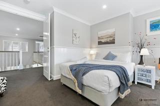 New Haven - Grand Canal View Suite - Banksia Beach - 7