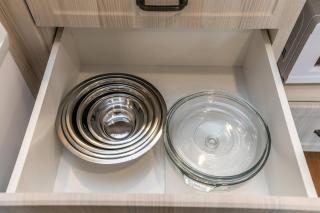 Modern Country Retreat-5 min to DTN-U/G Parking - 2