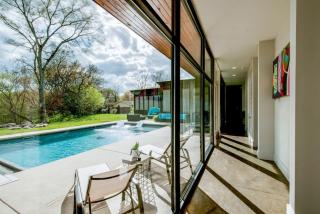 Unique Modern Ranch w Year Round Pool and Hot Tub - 9