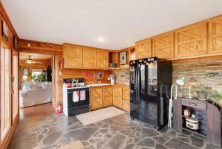 Cozy Cabin Getaway on Buffalo River with HUGE Patio - Lobelville - 1