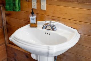 Cozy Cabin Getaway on Buffalo River with HUGE Patio - 2