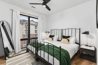 Premium 2 Bedroom, 4 Bed with HUGE Wrap Around Patio - Nashville - 5