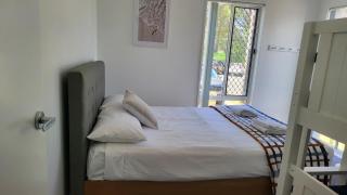 Husky 19 Beautifully Appointed Apartments - GREAT LOCATION - in the heart of Husky - Huskisson - 1
