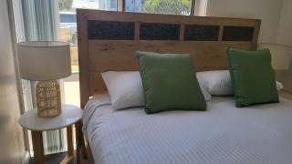 Husky 19 Beautifully Appointed Apartments - GREAT LOCATION - in the heart of Husky - Huskisson - 3